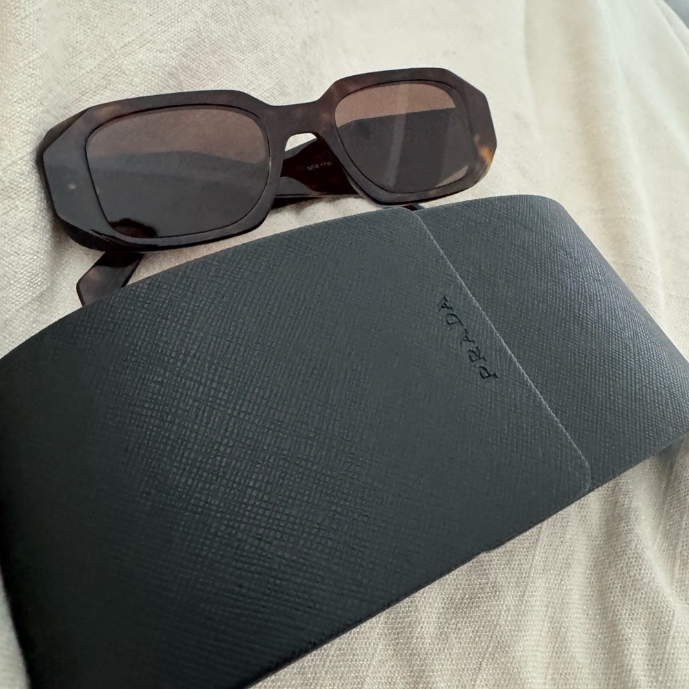 LIKE NEW PRADA Sunglasses SPR 17W Tortoise